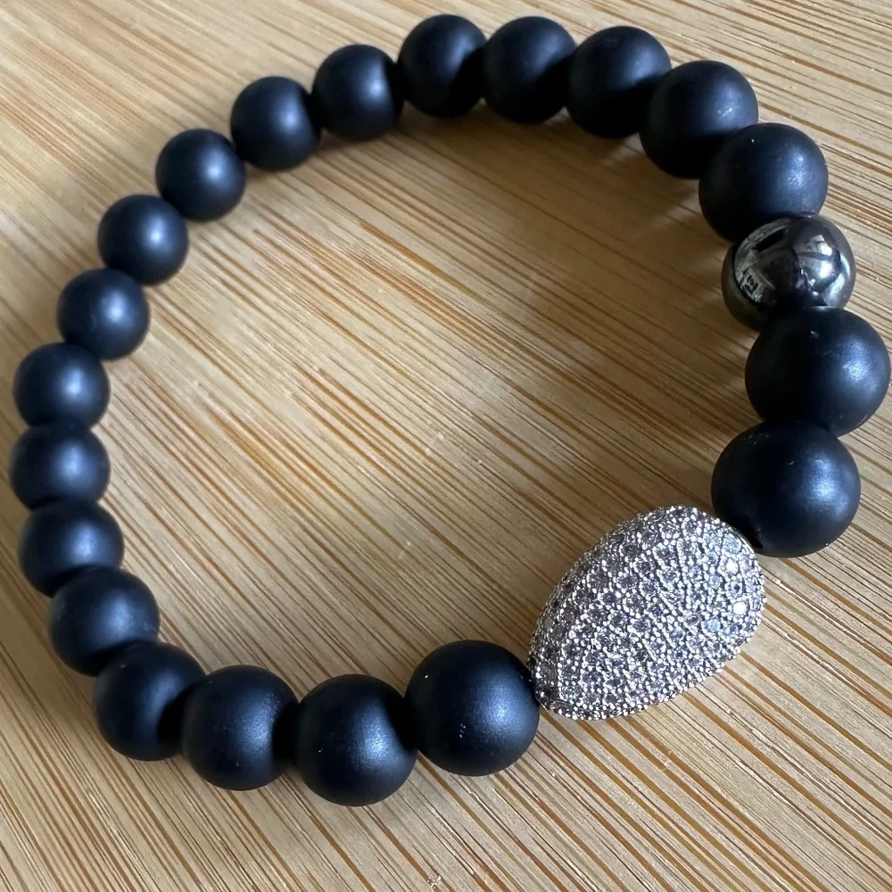 Matte 8mm Onyx w/ Hematite Stretch Bracelet & Pave Silver Crystal Spacer